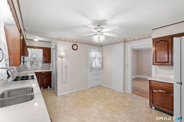 393 Campfield Avenue, Hartford, CT 06114