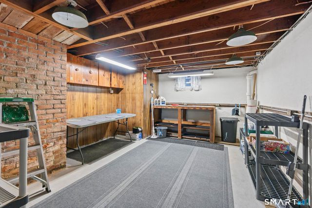 393 Campfield Avenue, Hartford, CT 06114