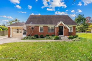 211 Forest Dr, Jeffersonville, IN 47130