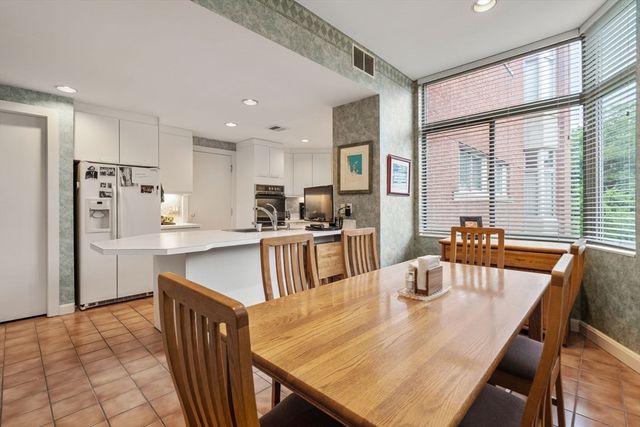99 Florence 20-4B, Newton, MA 02467