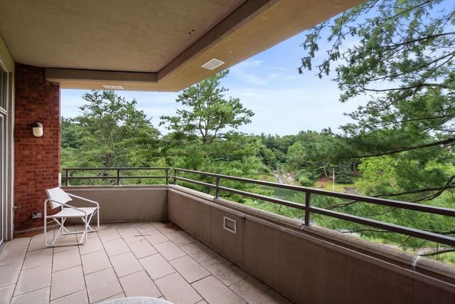 99 Florence 20-4B, Newton, MA 02467