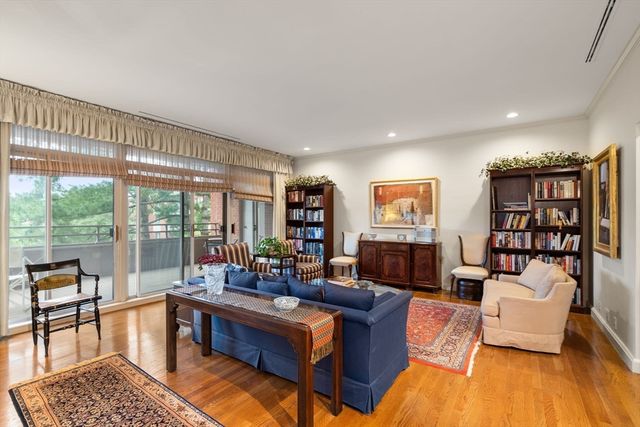 99 Florence 20-4B, Newton, MA 02467