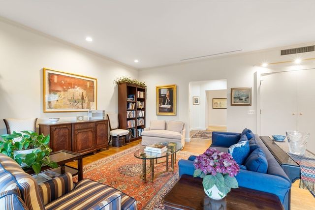 99 Florence 20-4B, Newton, MA 02467
