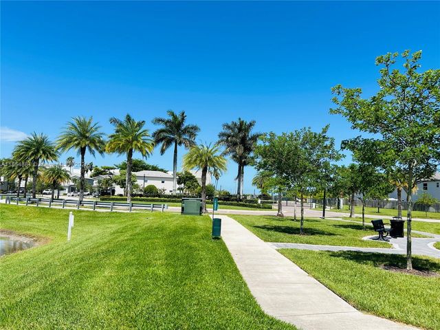 22913 SW 99th Ave, Cutler Bay, FL 33190