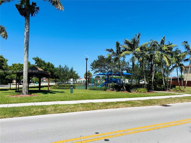 22913 SW 99th Ave, Cutler Bay, FL 33190