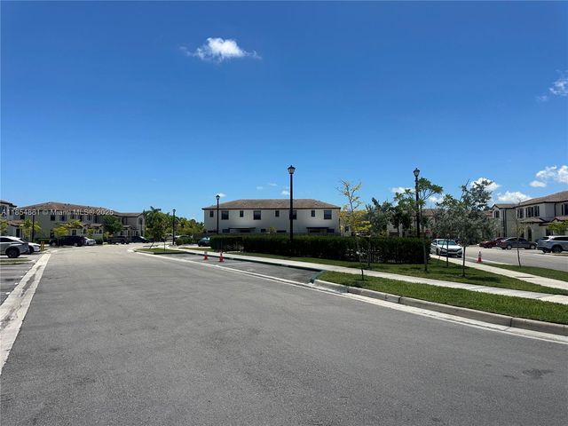 22913 SW 99th Ave, Cutler Bay, FL 33190