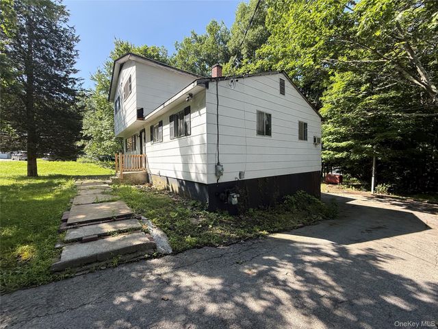 3 Galveston Drive, Monroe, NY 10950
