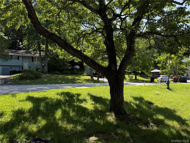 3 Galveston Drive, Monroe, NY 10950