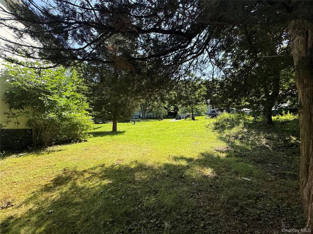 3 Galveston Drive, Monroe, NY 10950