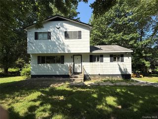 3 Galveston Drive, Monroe, NY 10950