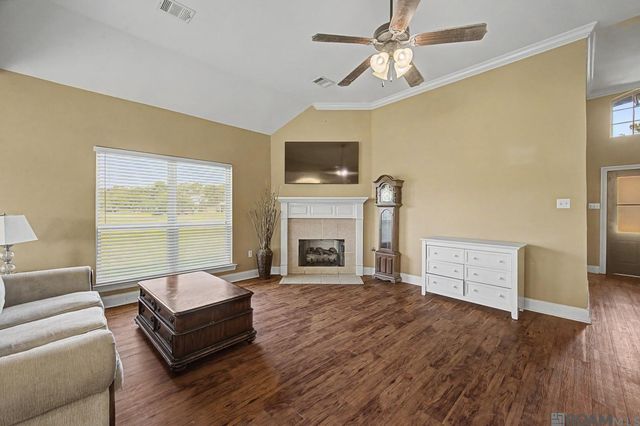 11374 Juban Parc Ave, Denham Springs, LA 70726
