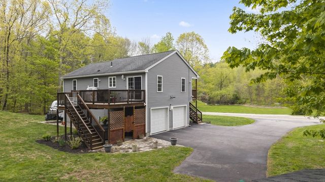 352 Durfee St, Southbridge, MA 01550