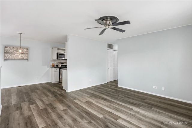 764 Gloucester Drive 764, Elk Grove Village, IL 60007