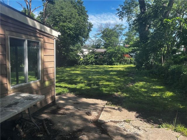 4920 E 40th Terrace, Kansas City, MO 64130