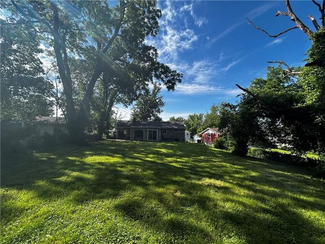 4920 E 40th Terrace, Kansas City, MO 64130