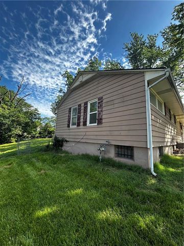 4920 E 40th Terrace, Kansas City, MO 64130