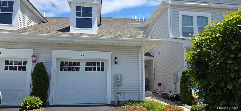 22 Cricket Court, Shirley, NY 11967
