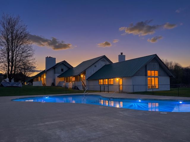 240 Village Green Dr Unit 14E, Stowe, VT 05672