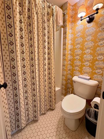 240 Village Green Dr Unit 14E, Stowe, VT 05672