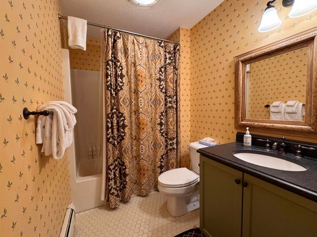 240 Village Green Dr Unit 14E, Stowe, VT 05672