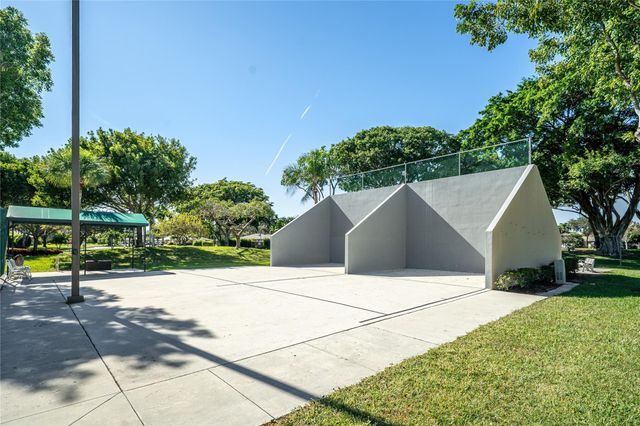 8290 Springlake Drive, Boca Raton, FL 33496