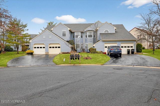 5 Wingate Court 5D, Monroe, NJ 08831