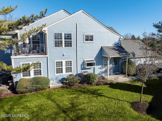 5 Wingate Court 5D, Monroe, NJ 08831