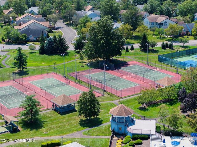 5 Wingate Court 5D, Monroe, NJ 08831