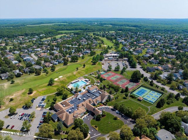 5 Wingate Court 5D, Monroe, NJ 08831