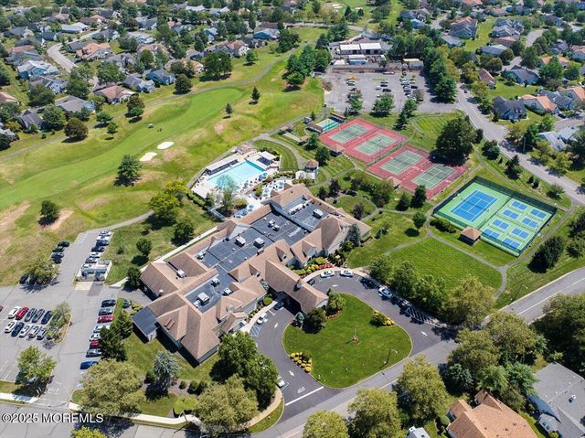 5 Wingate Court 5D, Monroe, NJ 08831