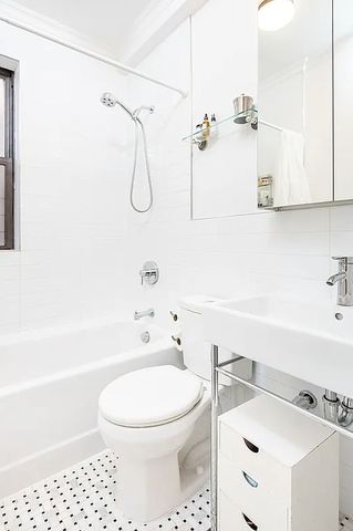 2451 38th St Apt 1A, New York City, NY 11103