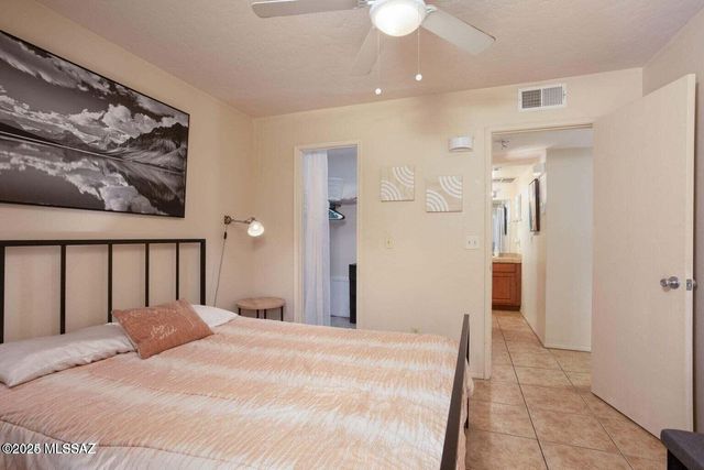 1810 E Blacklidge Dr Apt 106, Tucson, AZ 85719