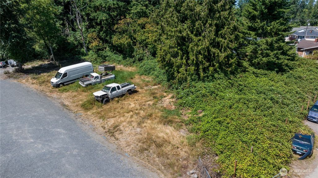 2 xx 106th Street SE, Everett, WA 98208