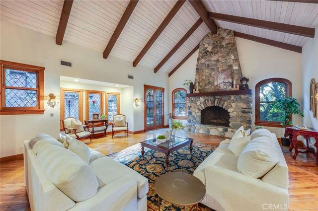 5200 Jessen Drive, La Canada Flintridge, CA 91011