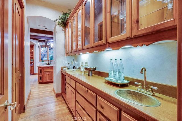 5200 Jessen Drive, La Canada Flintridge, CA 91011