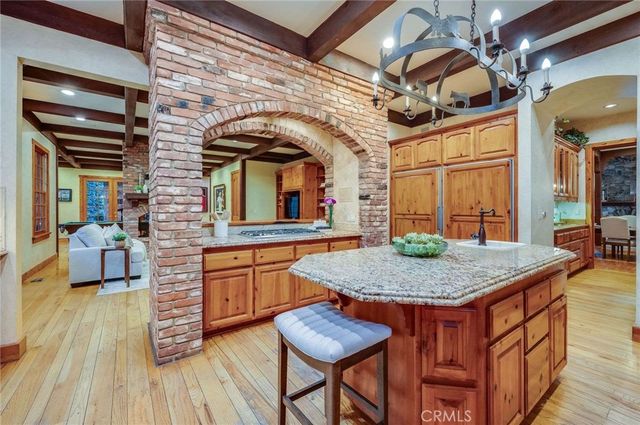 5200 Jessen Drive, La Canada Flintridge, CA 91011