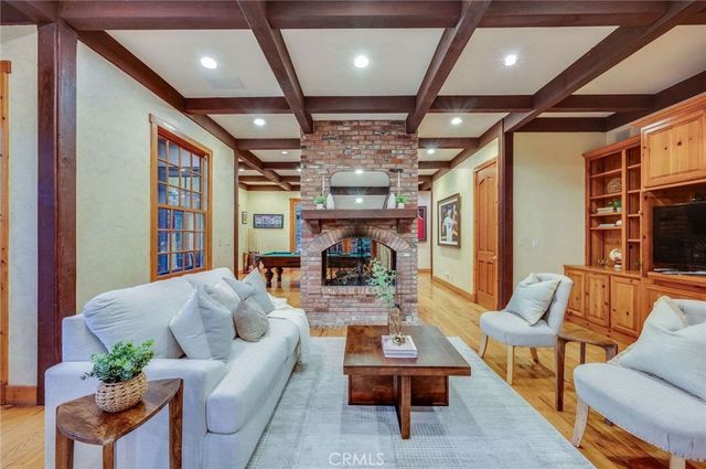 5200 Jessen Drive, La Canada Flintridge, CA 91011