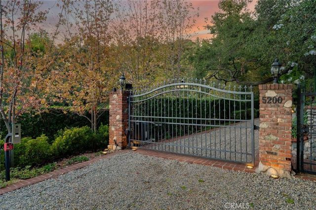 5200 Jessen Drive, La Canada Flintridge, CA 91011