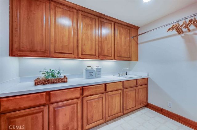 5200 Jessen Drive, La Canada Flintridge, CA 91011
