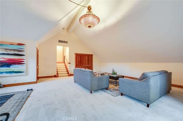 5200 Jessen Drive, La Canada Flintridge, CA 91011