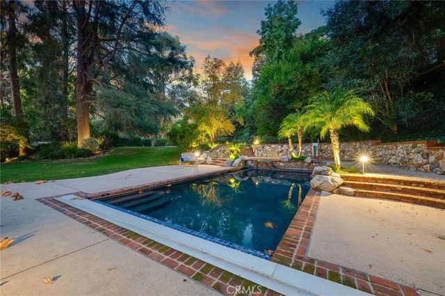 5200 Jessen Drive, La Canada Flintridge, CA 91011