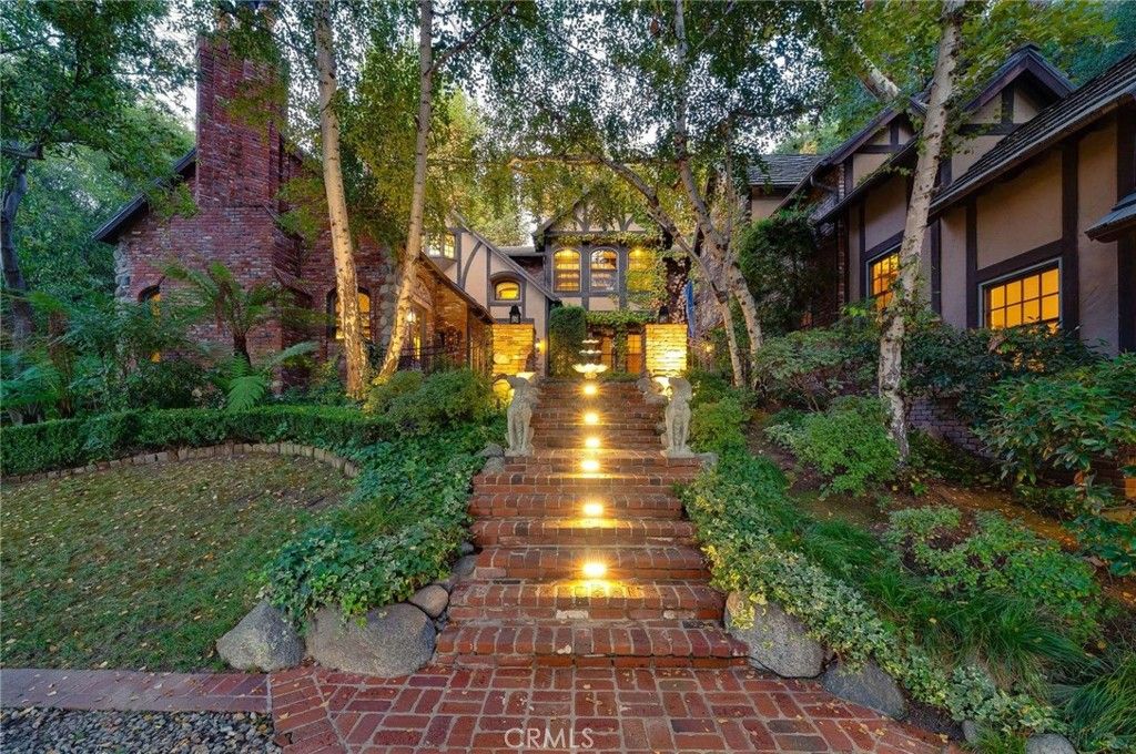 5200 Jessen Drive, La Canada Flintridge, CA 91011