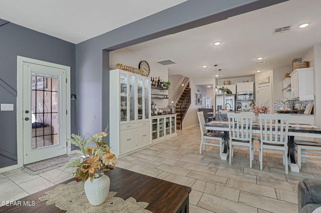 5936 HIDDEN ACRES Drive, El Paso, TX 79924