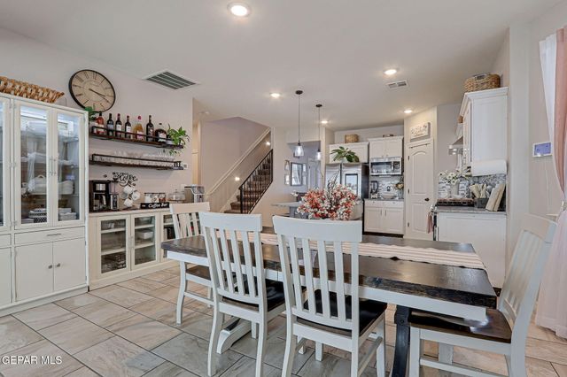 5936 HIDDEN ACRES Drive, El Paso, TX 79924