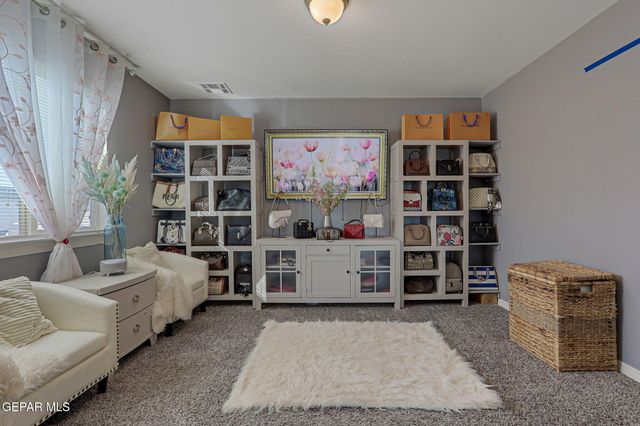 5936 HIDDEN ACRES Drive, El Paso, TX 79924