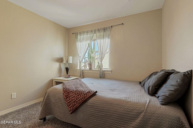 5936 HIDDEN ACRES Drive, El Paso, TX 79924