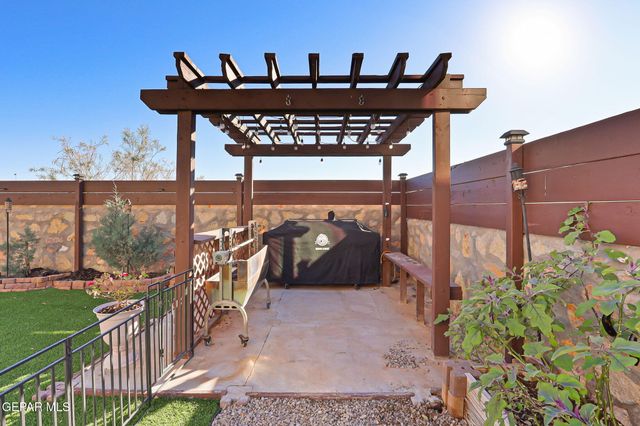 5936 HIDDEN ACRES Drive, El Paso, TX 79924