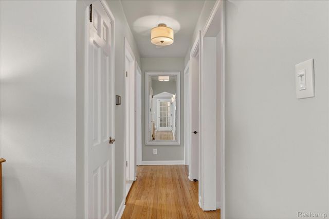 3 Adams Lane, Dearborn, MI 48120