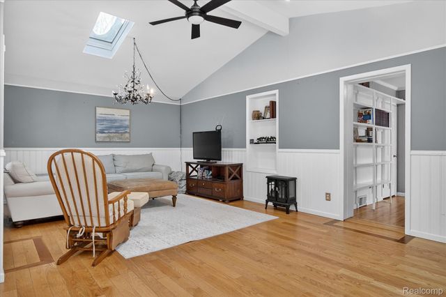 3 Adams Lane, Dearborn, MI 48120