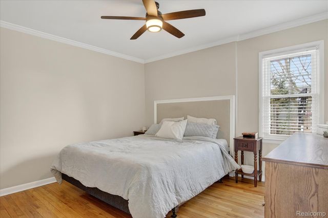 3 Adams Lane, Dearborn, MI 48120